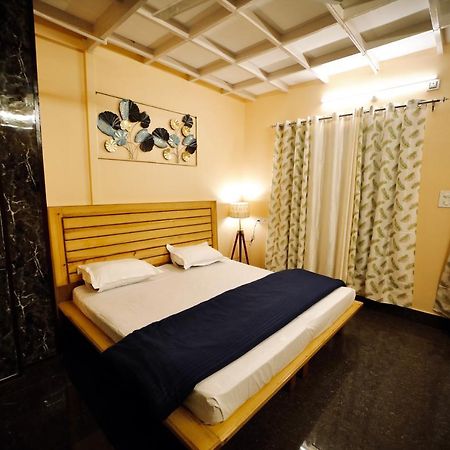 The Location, A Penthouse Hotel Dehradun Exterior foto