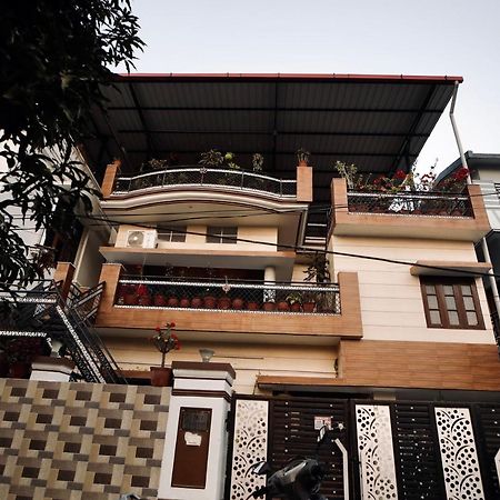 The Location, A Penthouse Hotel Dehradun Exterior foto