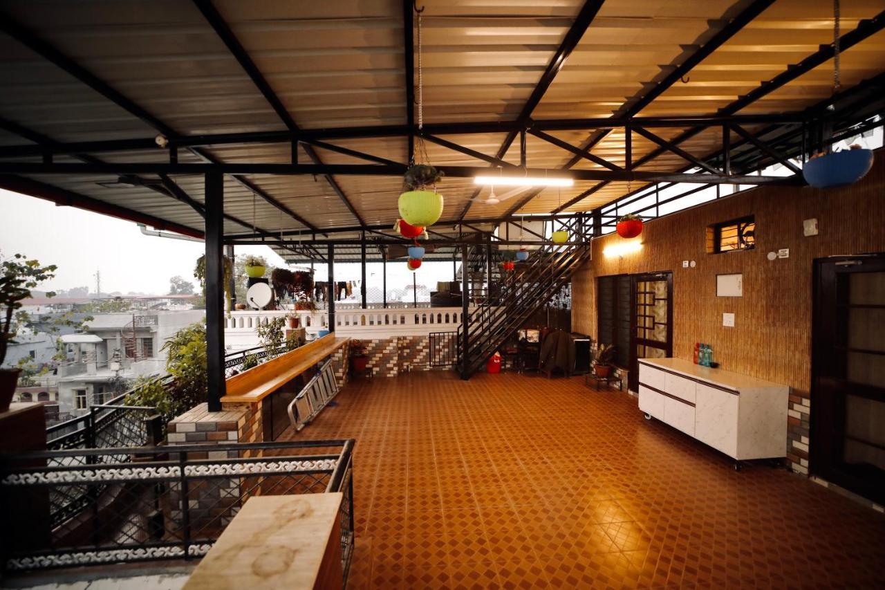 The Location, A Penthouse Hotel Dehradun Exterior foto